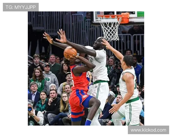 拉贾·朗多无球跑动提升组织效率明显，助力球队攻防转换加速