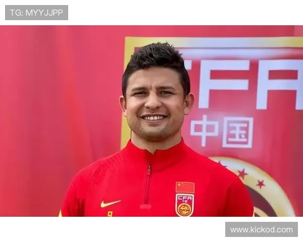 前插撕开防线压制后防，艾克森比赛季初更具威胁